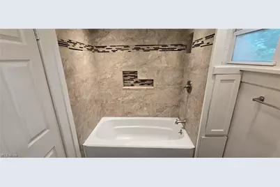 700 Carpenter Street, Akron, OH 44310 - Photo 37