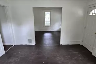 700 Carpenter St, Akron, OH 44310 - Photo 9
