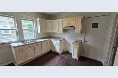 700 Carpenter Street, Akron, OH 44310 - Photo 15