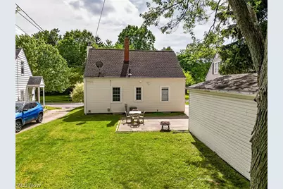 2751 Valley Road, Cuyahoga Falls, OH 44223 - Photo 23
