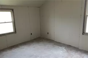 2143 Central Pkwy Ave SE, Warren, OH 44484 - Photo 7