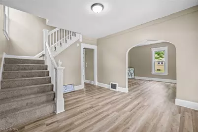 146 W Harrison Street, Alliance, OH 44601 - Photo 9