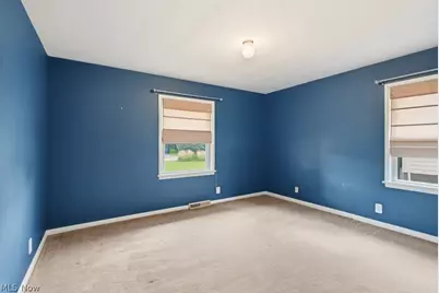 8908 Falls Lane, Grandview Heights, OH 44147 - Photo 13