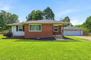 8908 Falls Ln, Grandview Heights, OH 44147 - Photo 1