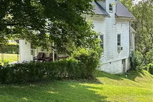 124 Front St, Amsterdam, OH 43903 - Photo 3