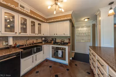 1115 Canyon View Road #103, Sagamore Hills, OH 44067 - Photo 5
