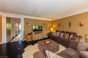 1115 Canyon View Rd, Sagamore Hills, OH 44067 - Photo 11
