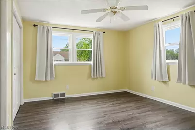 910 S Hazelwood Avenue, Youngstown, OH 44509 - Photo 15