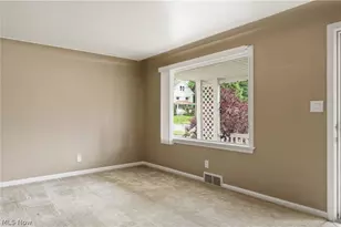 910 S Hazelwood Ave, Youngstown, OH 44509 - Photo 7