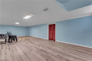 364 Cherry Ln, Green Hills, OH 44131 - Photo 27