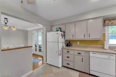 364 Cherry Lane, Green Hills, OH 44131 - Photo 9
