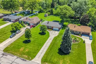 364 Cherry Ln, Green Hills, OH 44131 - Photo 39