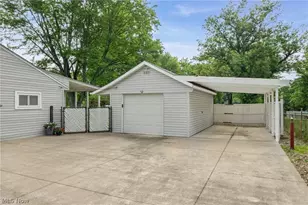 1973 Pinewood Dr, Brunswick, OH 44212 - Photo 3