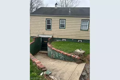 828 Marmion Avenue, Youngstown, OH 44502 - Photo 9