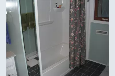 4816 Edgewood Drive, Lorain, OH 44053 - Photo 41