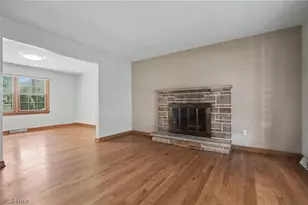 1372 Doncaster Dr, Youngstown, OH 44511 - Photo 5