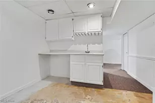 1372 Doncaster Dr, Youngstown, OH 44511 - Photo 29