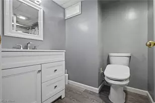 1372 Doncaster Dr, Youngstown, OH 44511 - Photo 15