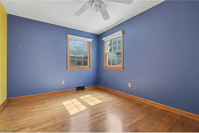 1372 Doncaster Drive, Youngstown, OH 44511 - Photo 11
