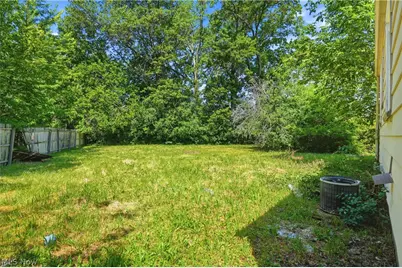 1620 Cedar Drive, Lorain, OH 44052 - Photo 35
