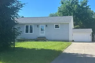 2372 Triplett Blvd, Akron, OH 44312 - Photo 1