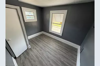 1205 E 111th Street, Loveland, OH 44108 - Photo 5