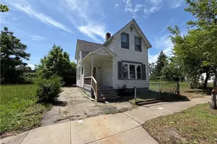 1052 E 72nd St, Loveland, OH 44103 - Photo 1