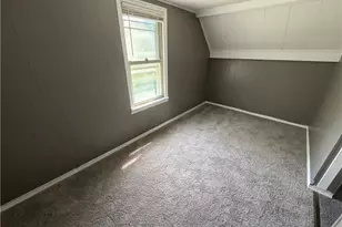 1052 E 72nd St, Loveland, OH 44103 - Photo 5
