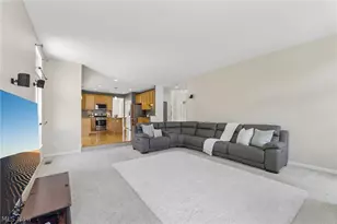 33318 Vintage Cir, Avon, OH 44011 - Photo 11