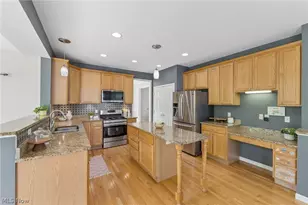 33318 Vintage Cir, Avon, OH 44011 - Photo 7