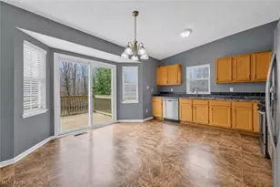 685 W Lake St, Ravenna, OH 44266 - Photo 7