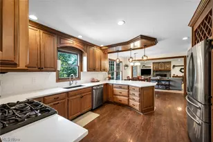 2384 Twin Lakes Dr, Uniontown, OH 44685 - Photo 13