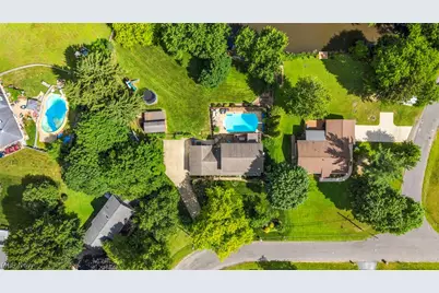 2384 Twin Lakes Drive, Uniontown, OH 44685 - Photo 39
