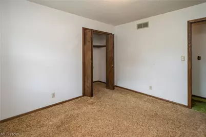 2421 Fairview Road, Uniontown, OH 44685 - Photo 19