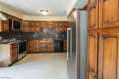 2421 Fairview Road, Uniontown, OH 44685 - Photo 9