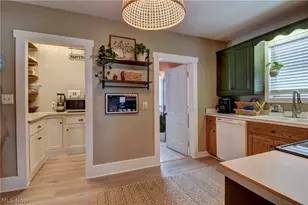 302 SW Maple St, Sugarcreek, OH 44681 - Photo 7