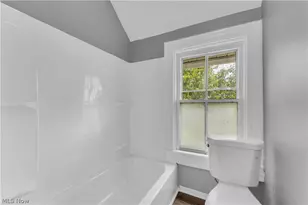 3271 W 43rd St, Loveland, OH 44109 - Photo 15