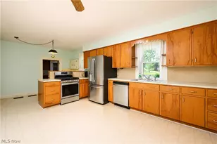12201 King Church Ave NW, Uniontown, OH 44685 - Photo 13