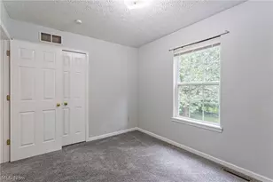 64 Byers Ave, Akron, OH 44302 - Photo 21