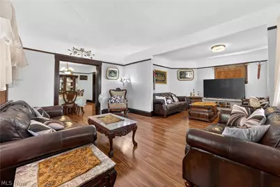 1485 Robinwood Avenue, Oakwood, OH 44107 - Photo 5
