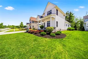 587 Magnolia Ct, Mansfield, OH 44143 - Photo 1