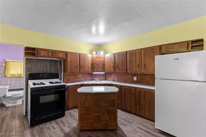 23339 W 23rd Street, Bellaire, OH 43906 - Photo 7