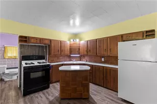 23339 W 23rd St, Bellaire, OH 43906 - Photo 7