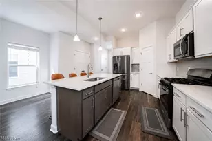 12101 Wade Park Ave, Loveland, OH 44106 - Photo 9
