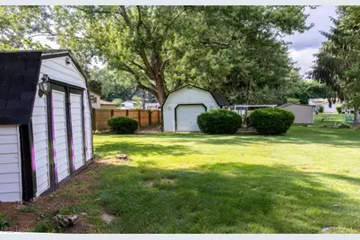 8639 Candlewood Avenue NW, North Canton, OH 44720 - Photo 3