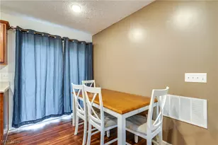 3593 Portage Point Blvd, Akron, OH 44319 - Photo 11