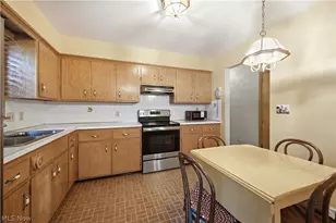 3730 Ayrshire Dr, Austintown, OH 44511 - Photo 9