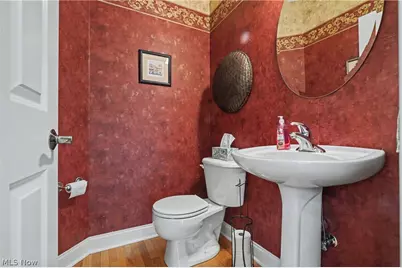 1250 Woodsview Drive, Akron, OH 44313 - Photo 25
