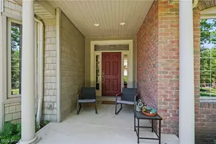 1250 Woodsview Dr, Akron, OH 44313 - Photo 3