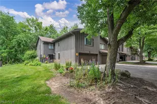 7444 Millrace Ln, Sagamore Hills, OH 44067 - Photo 7